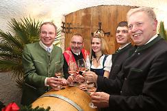 Bild Weinsegnung im Weingut Schlossberg